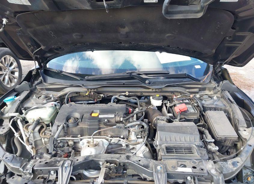 Photo 10 of 2018 Honda Civic EX (VIN 19XFC2F70JE043277)