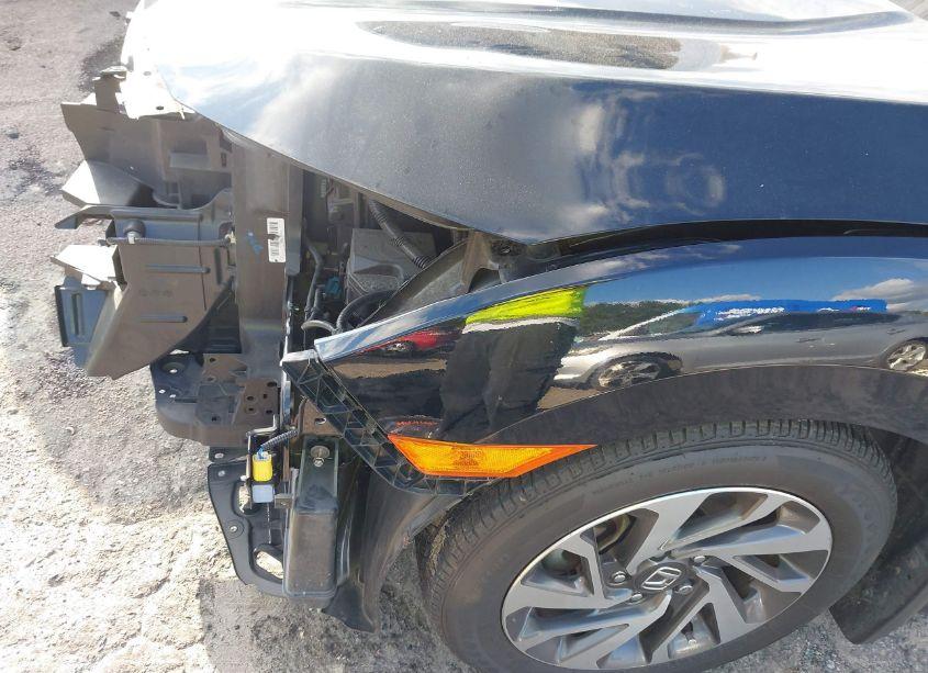 Photo 18 of 2018 Honda Civic EX (VIN 19XFC2F70JE043277)