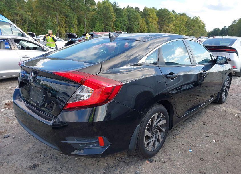 Photo 4 of 2018 Honda Civic EX (VIN 19XFC2F70JE043277)