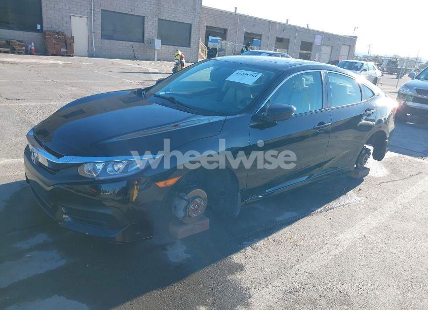 Photo 2 of 2016 Honda Civic EX (VIN 19XFC2F71GE002407)