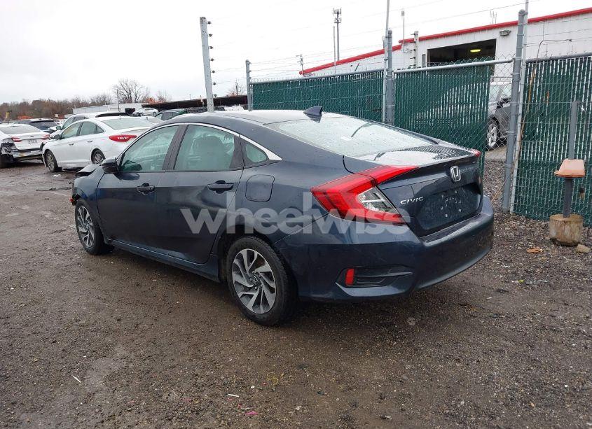 Photo 3 of 2017 Honda Civic EX (VIN 19XFC2F71HE015191)