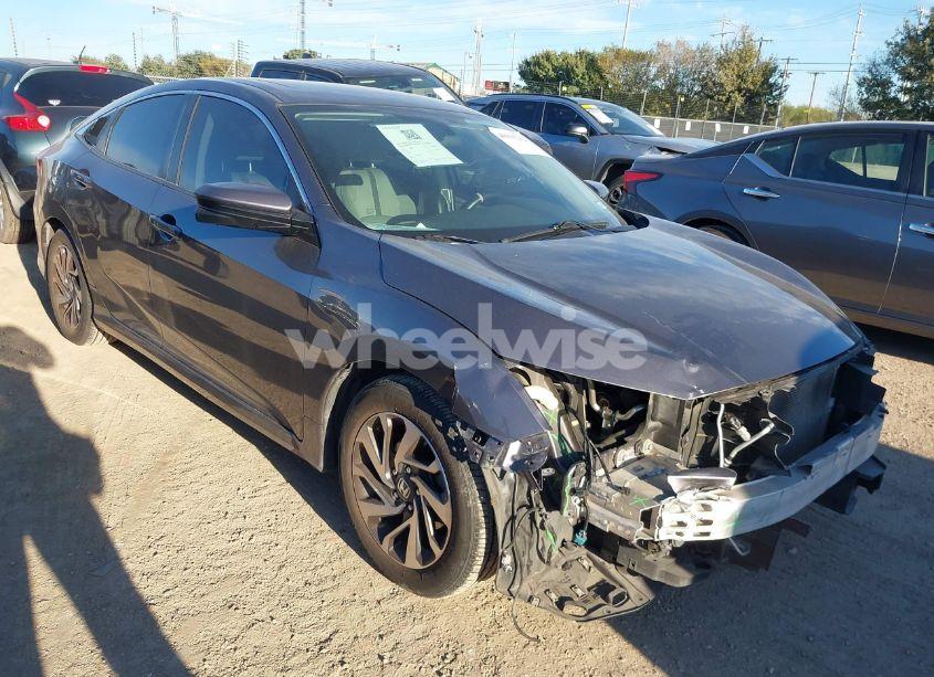 2017 Honda Civic EX (VIN 19XFC2F71HE027082) main photo