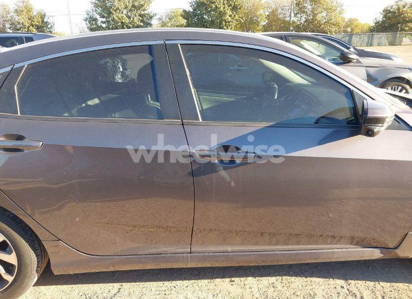 Photo 14 of 2017 Honda Civic EX (VIN 19XFC2F71HE027082)