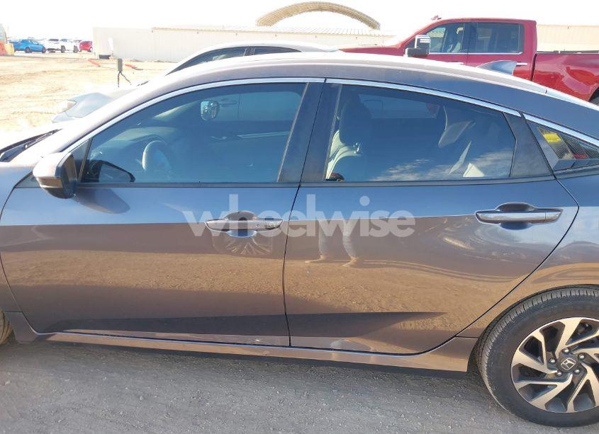 Photo 15 of 2017 Honda Civic EX (VIN 19XFC2F71HE027082)