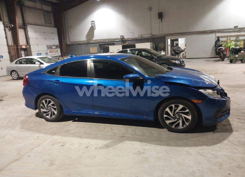 Photo 13 of 2018 Honda Civic EX (VIN 19XFC2F71JE007016)