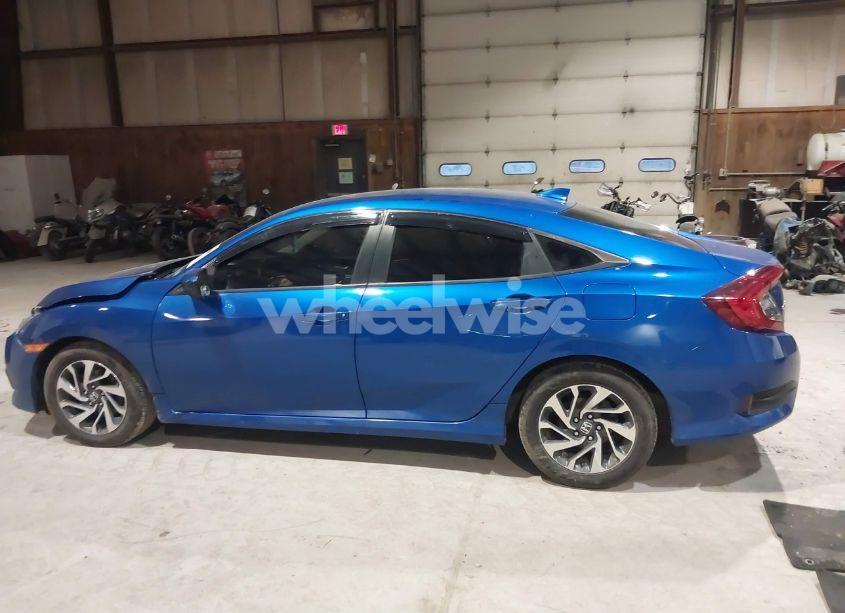 Photo 14 of 2018 Honda Civic EX (VIN 19XFC2F71JE007016)