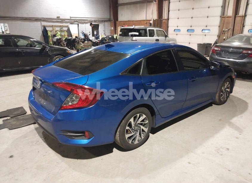 Photo 4 of 2018 Honda Civic EX (VIN 19XFC2F71JE007016)