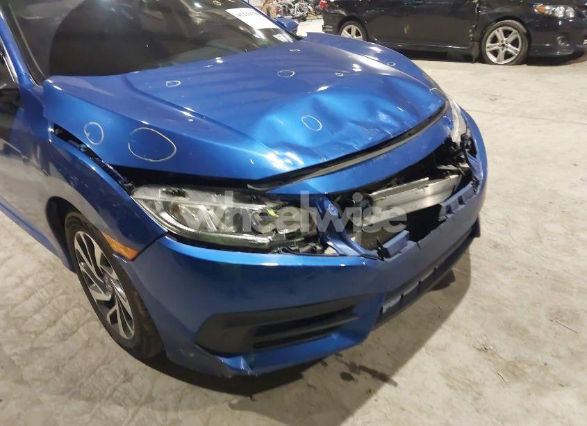 Photo 6 of 2018 Honda Civic EX (VIN 19XFC2F71JE007016)