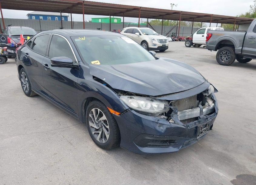 2018 Honda Civic EX (VIN 19XFC2F71JE012118) main photo