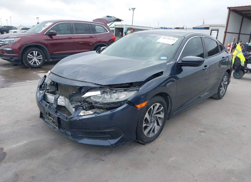 Photo 2 of 2018 Honda Civic EX (VIN 19XFC2F71JE012118)