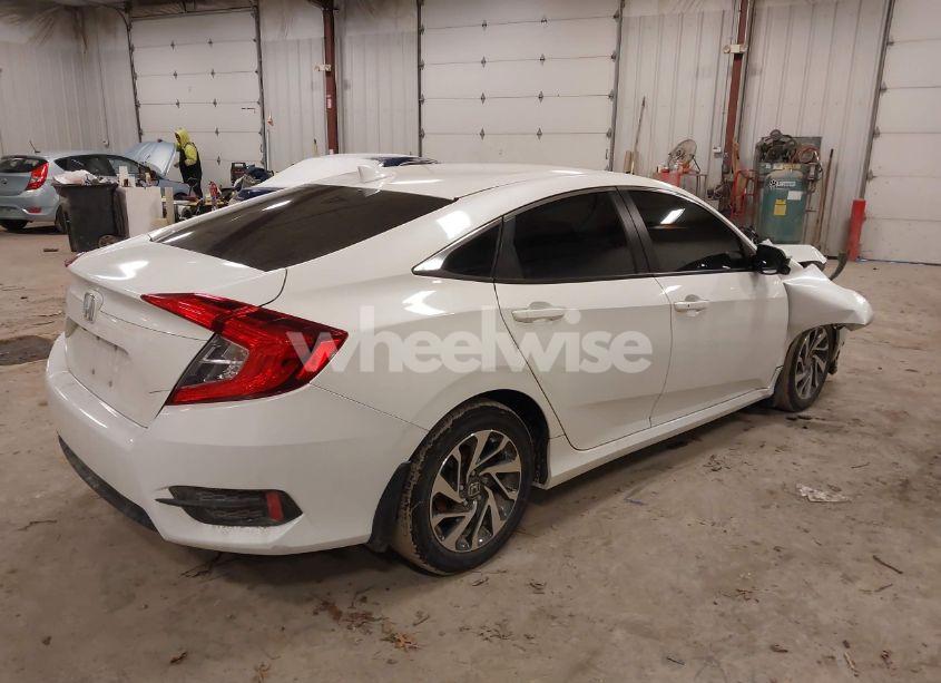 Photo 4 of 2018 Honda Civic EX (VIN 19XFC2F71JE012426)