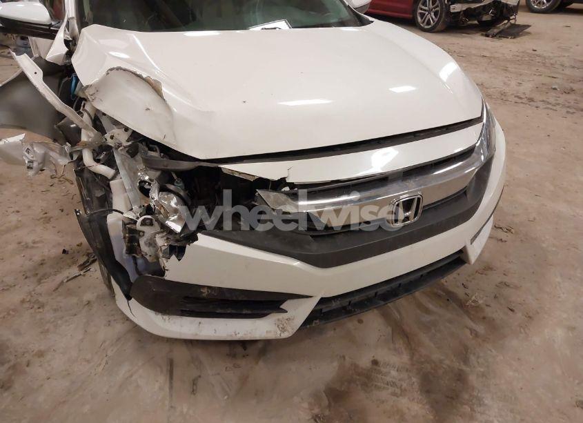 Photo 6 of 2018 Honda Civic EX (VIN 19XFC2F71JE012426)