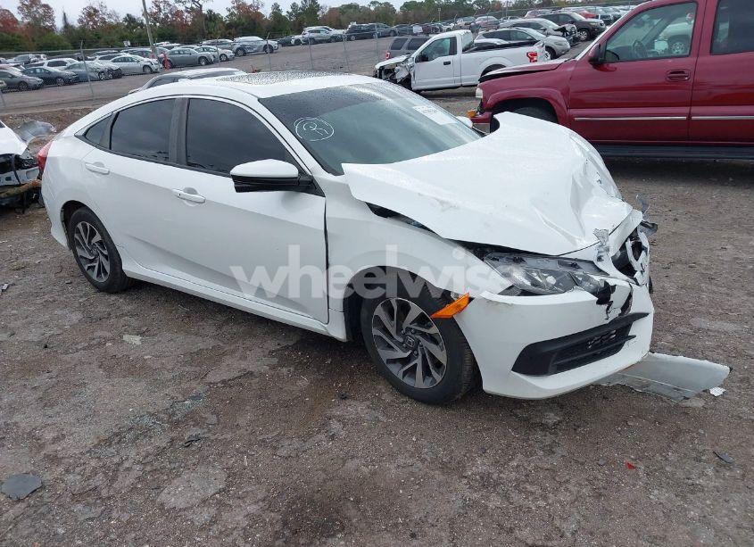 2018 Honda Civic EX (VIN 19XFC2F71JE023944) main photo