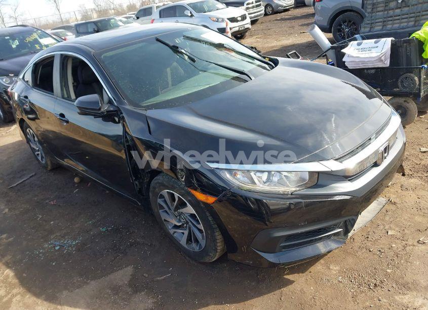 2018 Honda Civic EX (VIN 19XFC2F71JE043899) main photo