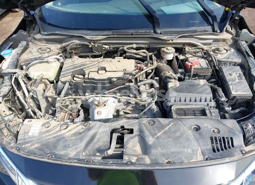 Photo 10 of 2018 Honda Civic EX (VIN 19XFC2F71JE043899)