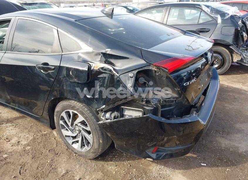 Photo 6 of 2018 Honda Civic EX (VIN 19XFC2F71JE043899)
