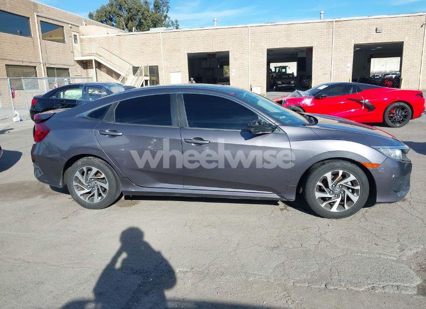 Photo 13 of 2018 Honda Civic EX (VIN 19XFC2F71JE201514)