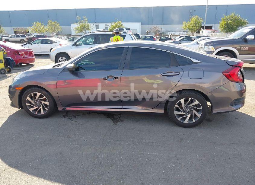 Photo 14 of 2018 Honda Civic EX (VIN 19XFC2F71JE201514)