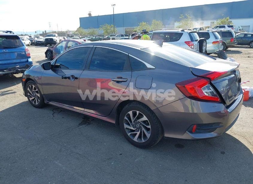 Photo 3 of 2018 Honda Civic EX (VIN 19XFC2F71JE201514)