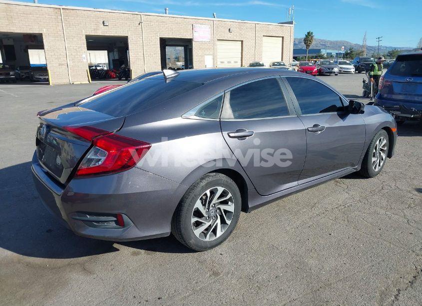 Photo 4 of 2018 Honda Civic EX (VIN 19XFC2F71JE201514)
