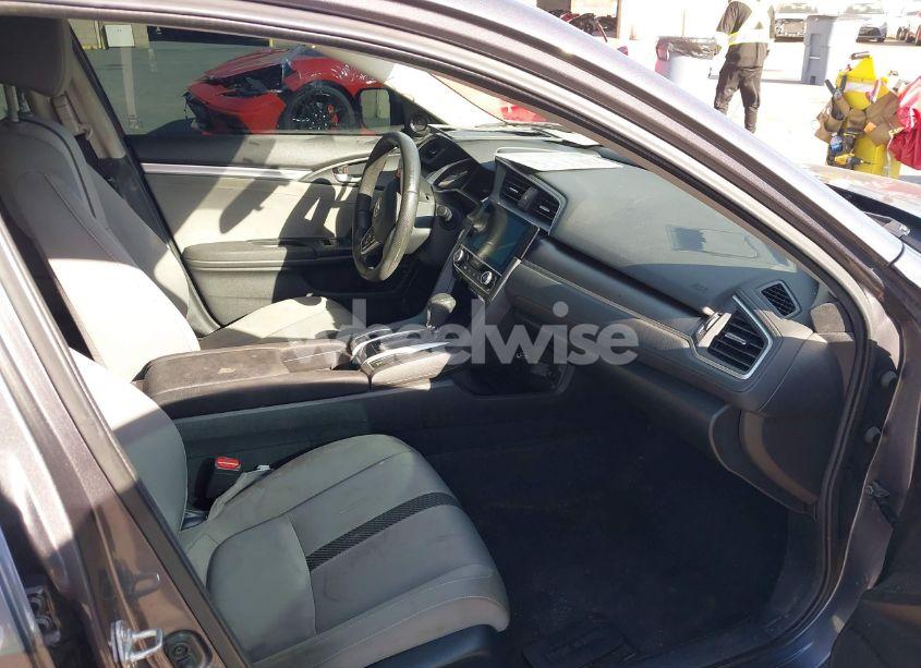 Photo 5 of 2018 Honda Civic EX (VIN 19XFC2F71JE201514)