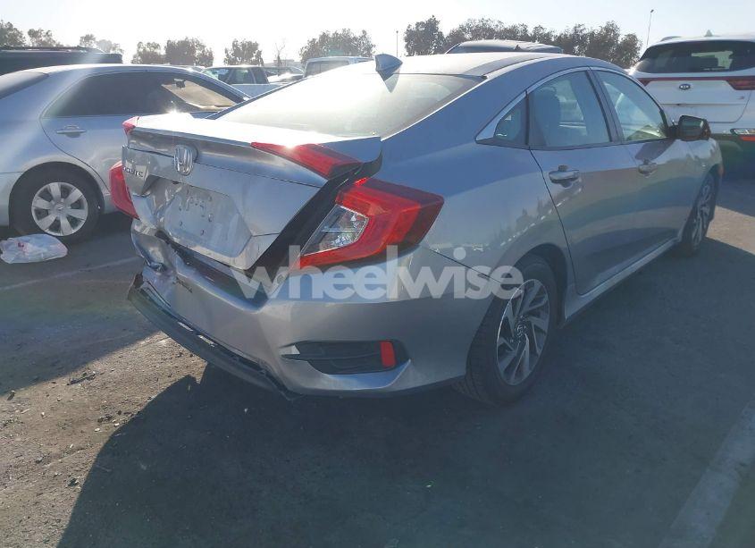 Photo 4 of 2018 Honda Civic EX (VIN 19XFC2F71JE202470)