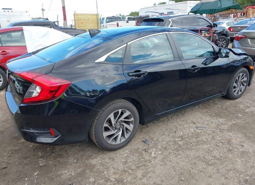 Photo 4 of 2018 Honda Civic EX (VIN 19XFC2F71JE204218)