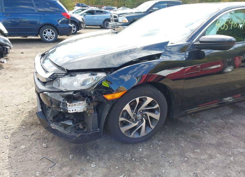 Photo 6 of 2018 Honda Civic EX (VIN 19XFC2F71JE204218)