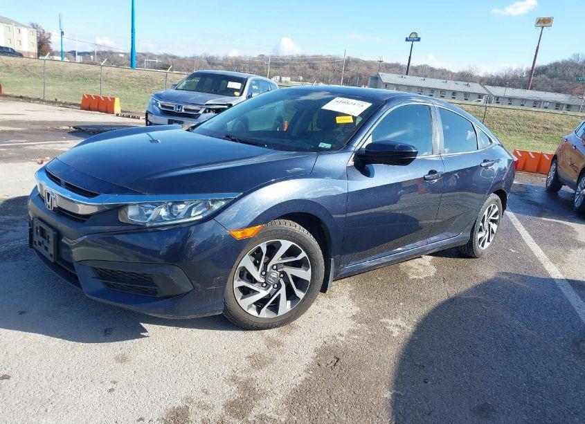 Photo 2 of 2017 Honda Civic EX (VIN 19XFC2F72HE001557)