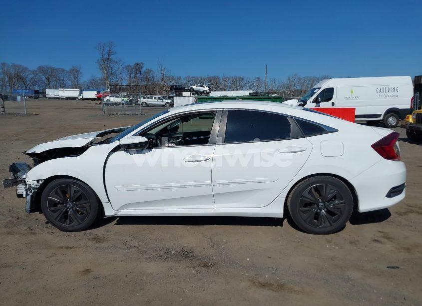 Photo 15 of 2017 Honda Civic EX (VIN 19XFC2F72HE005897)