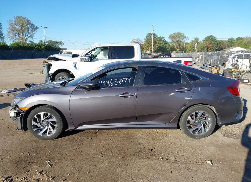 Photo 15 of 2017 Honda Civic EX (VIN 19XFC2F72HE026782)