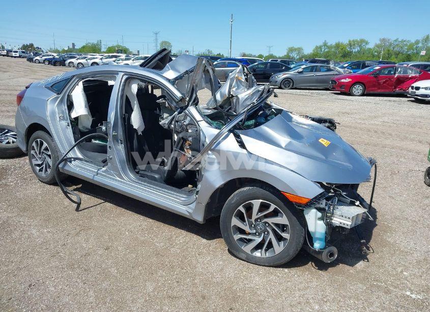 2017 Honda Civic EX (VIN 19XFC2F72HE054775) main photo