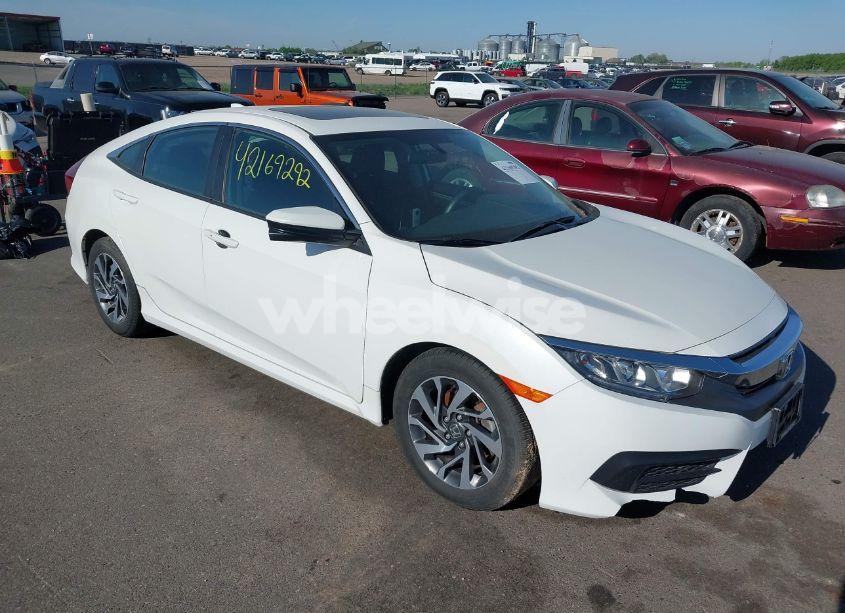 2017 Honda Civic EX (VIN 19XFC2F72HE064934) main photo