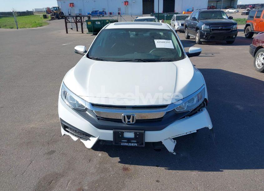 Photo 13 of 2017 Honda Civic EX (VIN 19XFC2F72HE064934)