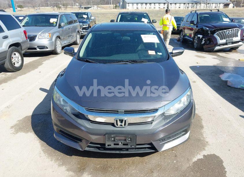 Photo 12 of 2018 Honda Civic EX (VIN 19XFC2F72JE018297)