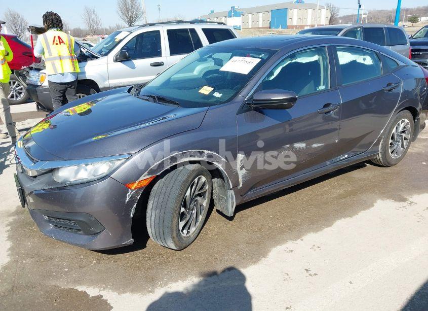Photo 2 of 2018 Honda Civic EX (VIN 19XFC2F72JE018297)