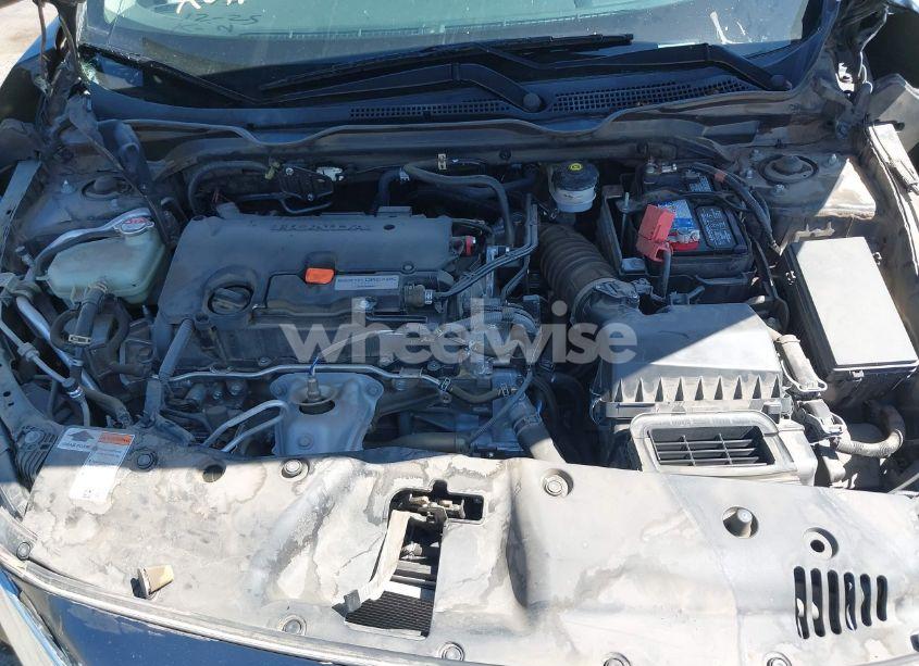 Photo 10 of 2018 Honda Civic EX (VIN 19XFC2F72JE021913)