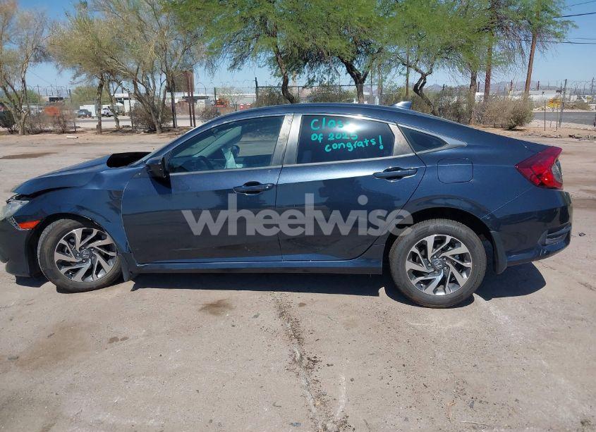 Photo 14 of 2018 Honda Civic EX (VIN 19XFC2F72JE021913)