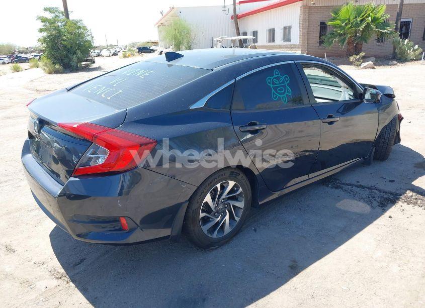 Photo 4 of 2018 Honda Civic EX (VIN 19XFC2F72JE021913)