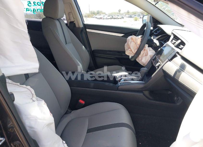 Photo 5 of 2018 Honda Civic EX (VIN 19XFC2F72JE021913)