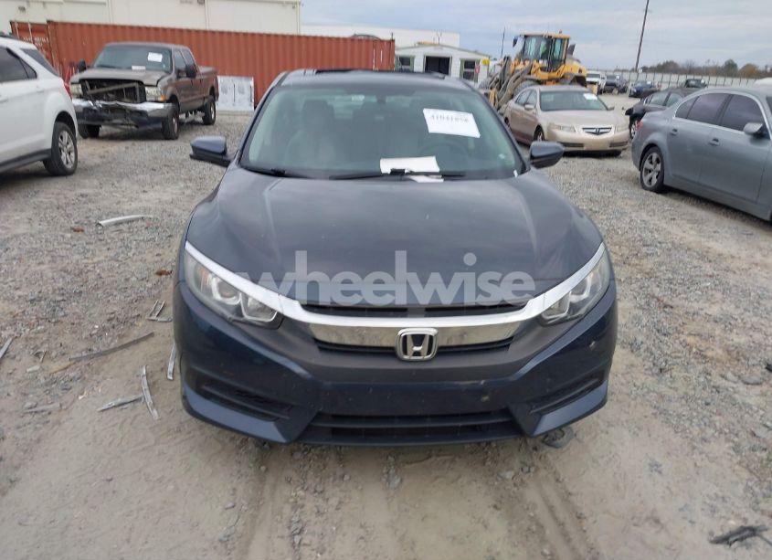 Photo 12 of 2018 Honda Civic EX (VIN 19XFC2F72JE022608)
