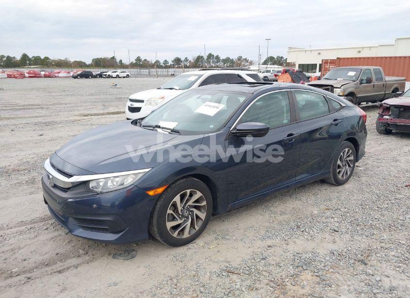 Photo 2 of 2018 Honda Civic EX (VIN 19XFC2F72JE022608)