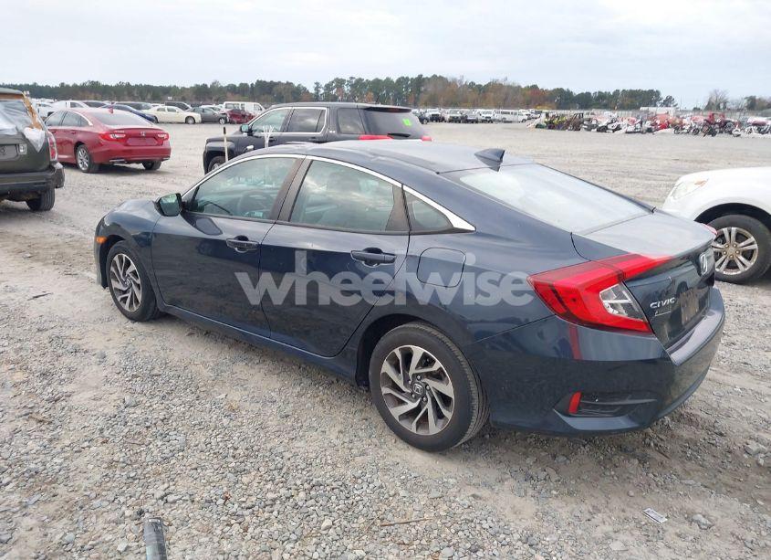 Photo 3 of 2018 Honda Civic EX (VIN 19XFC2F72JE022608)