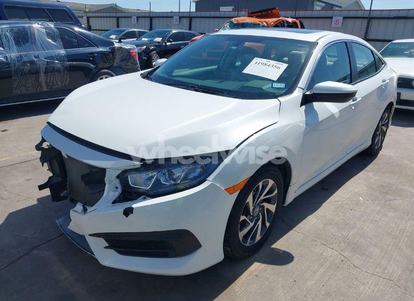 Photo 2 of 2018 Honda Civic EX (VIN 19XFC2F72JE039229)