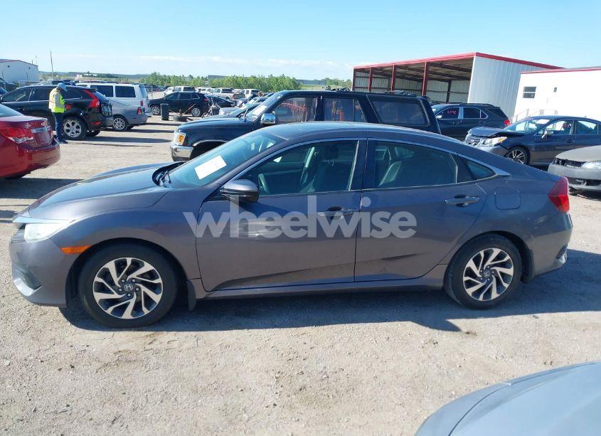 Photo 15 of 2016 Honda Civic EX (VIN 19XFC2F73GE004417)