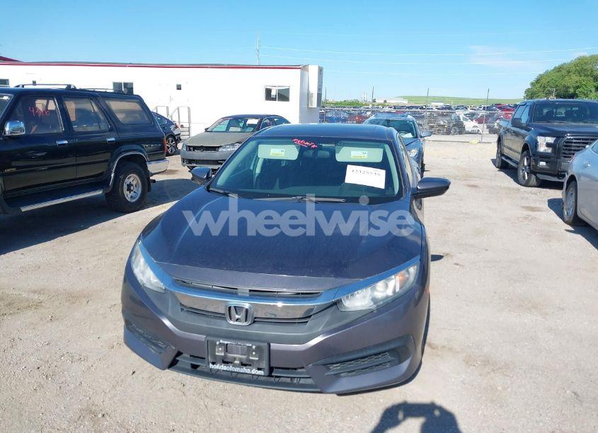 Photo 6 of 2016 Honda Civic EX (VIN 19XFC2F73GE004417)