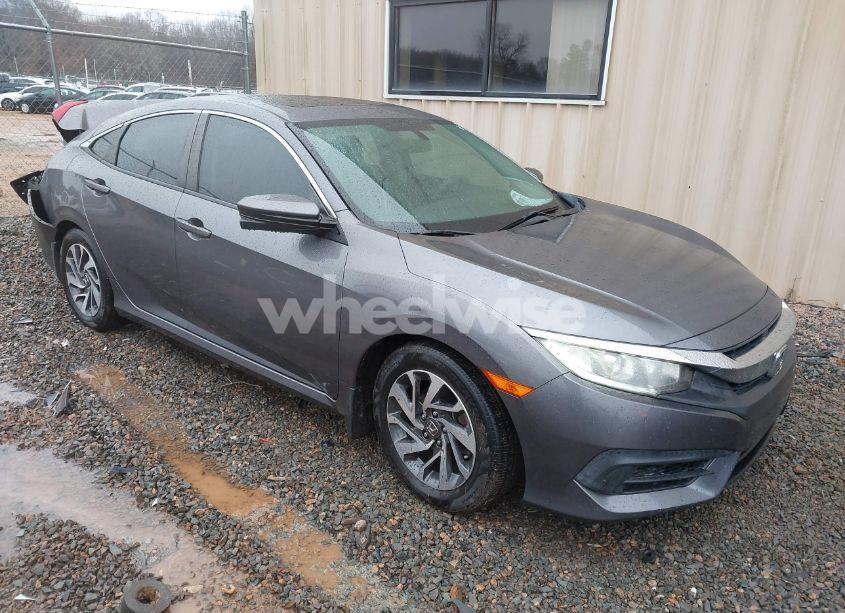 2017 Honda Civic EX (VIN 19XFC2F73HE033014) main photo