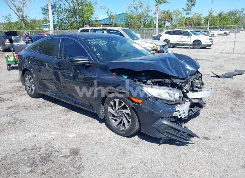 2017 Honda Civic EX (VIN 19XFC2F73HE081063) main photo