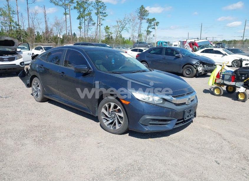 2017 Honda Civic EX (VIN 19XFC2F73HE082357) main photo
