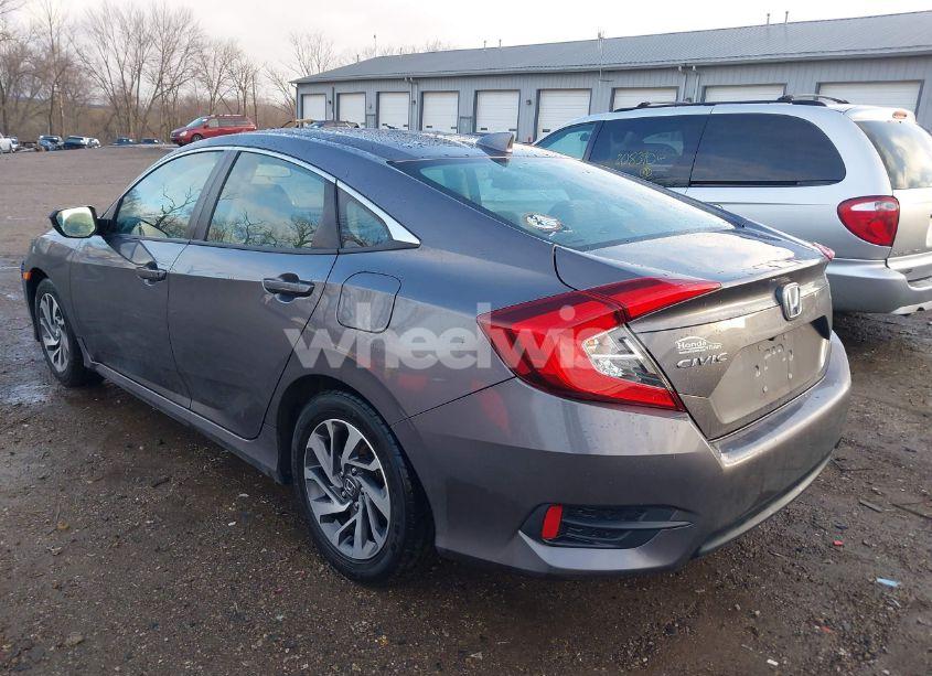Photo 3 of 2018 Honda Civic EX (VIN 19XFC2F73JE015442)